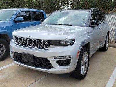2022 Jeep Grand Cherokee Summit
