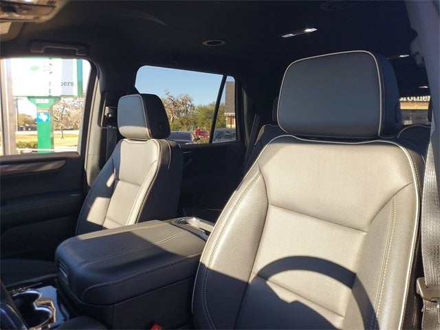 2025 GMC Yukon Elevation