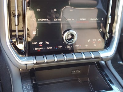 2025 GMC Yukon Elevation