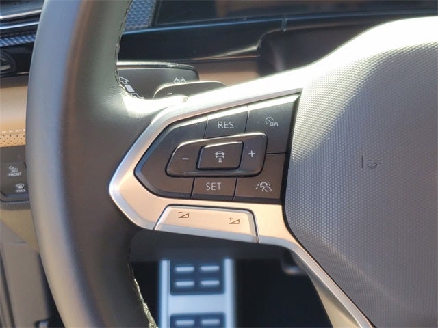 2024 Volkswagen Atlas Cross Sport 2.0T SEL R-Line