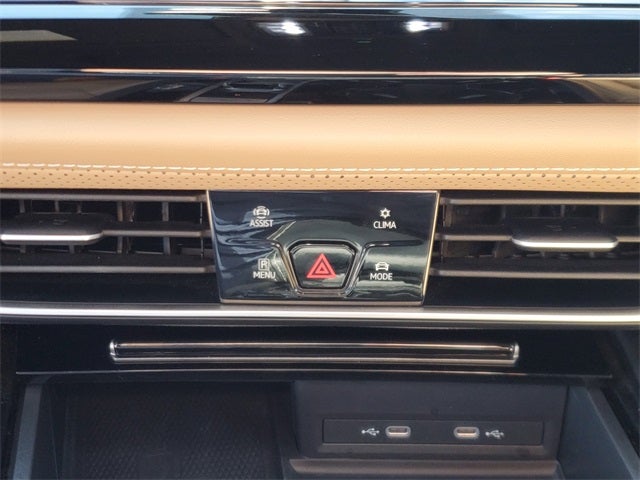 2024 Volkswagen Atlas Cross Sport 2.0T SEL R-Line