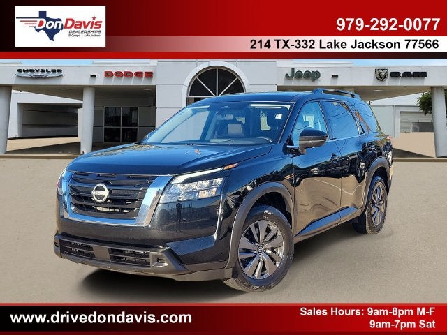 2024 Nissan Pathfinder SV