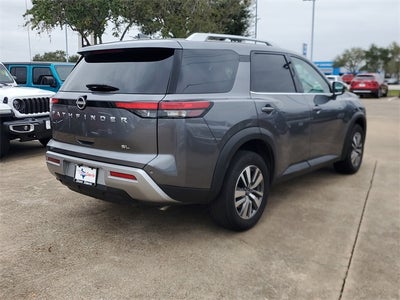 2025 Nissan Pathfinder SL
