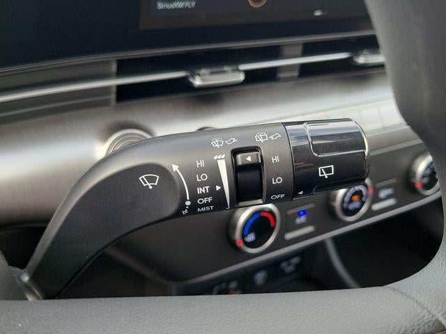 2027 Hyundai KONA SE