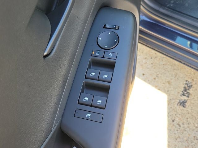 2027 Hyundai KONA SE