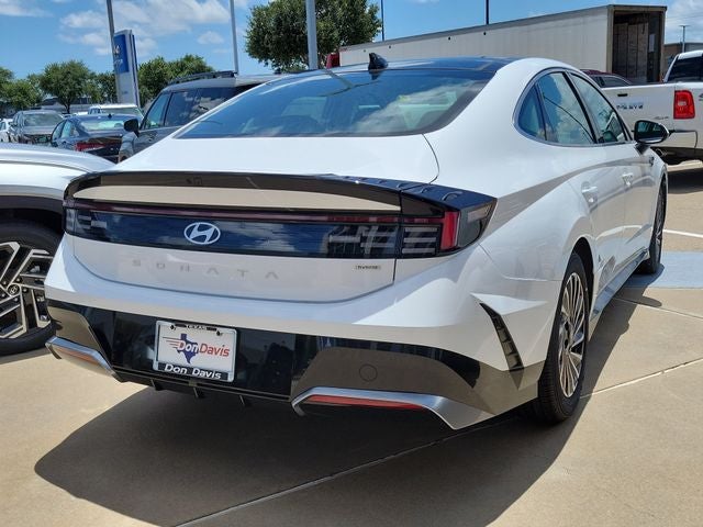 2026 Hyundai SONATA HYBRID SEL