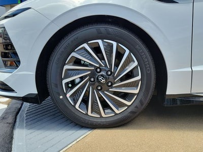 2026 Hyundai SONATA HYBRID SEL