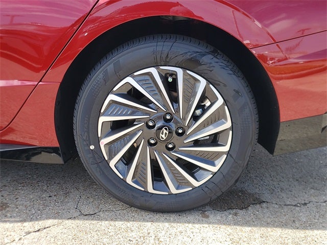 2025 Hyundai SONATA HYBRID SEL