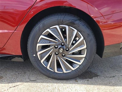 2025 Hyundai SONATA HYBRID SEL