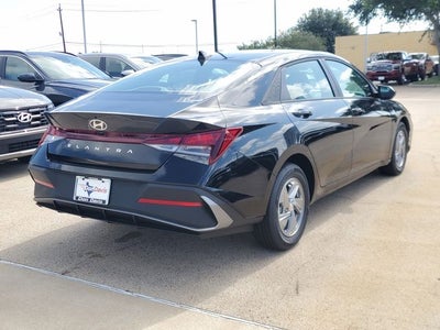 2026 Hyundai ELANTRA SE