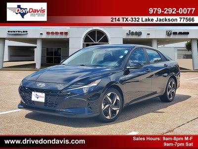 2023 Hyundai ELANTRA SEL