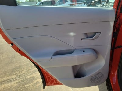 2025 Hyundai KONA SE