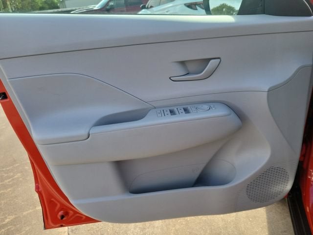 2025 Hyundai KONA SE