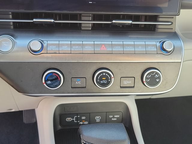 2025 Hyundai KONA SE
