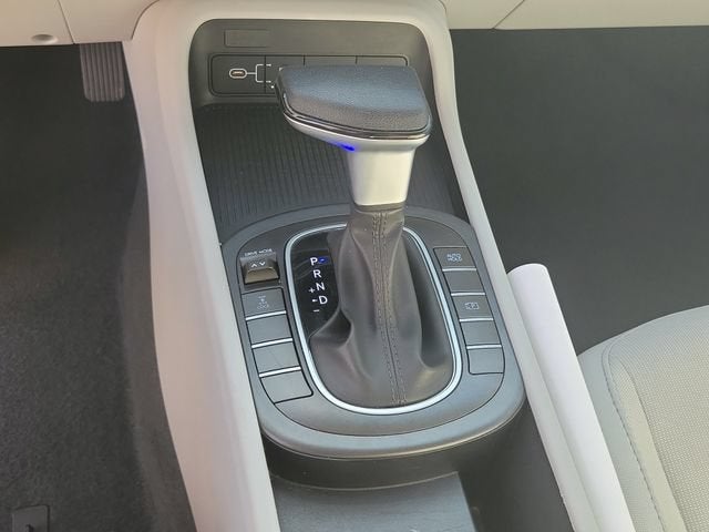 2025 Hyundai KONA SE