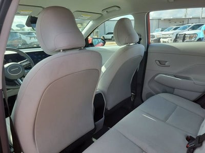 2025 Hyundai KONA SE