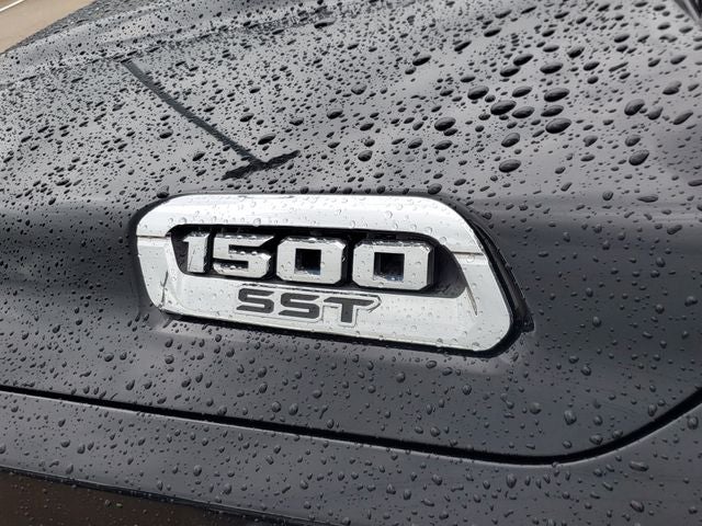 2025 RAM 1500 Laramie Crew Cab 4x4 5'7' Box