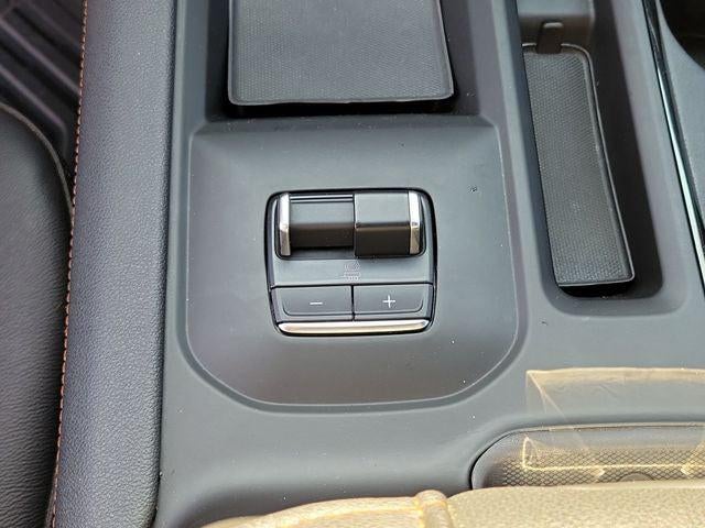 2024 GMC Sierra 2500HD 4WD Crew Cab Standard Bed AT4
