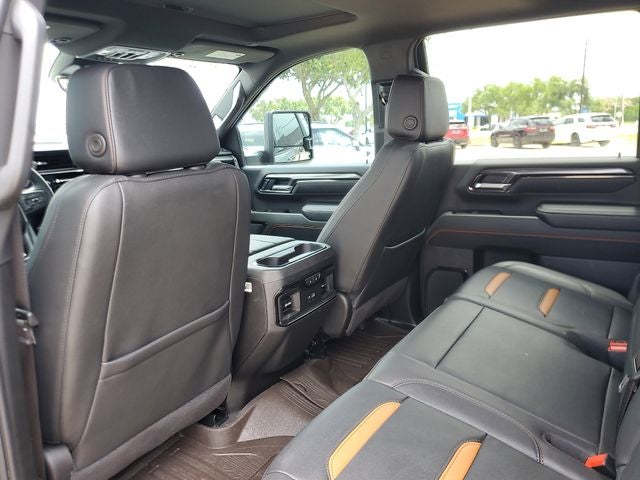 2025 GMC Sierra 2500HD 4WD Crew Cab Standard Bed AT4