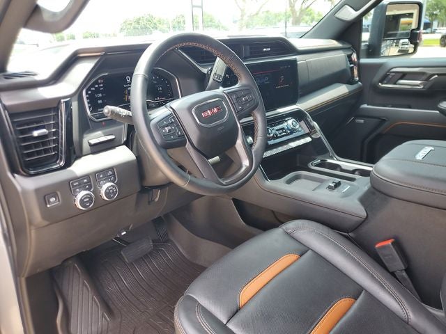 2025 GMC Sierra 2500HD 4WD Crew Cab Standard Bed AT4