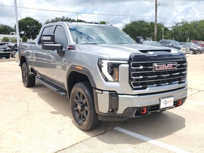 2025 GMC Sierra 2500HD 4WD Crew Cab Standard Bed AT4