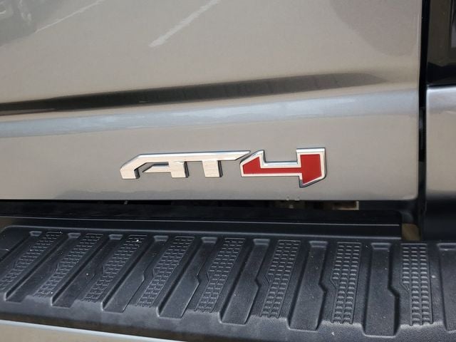 2025 GMC Sierra 2500HD 4WD Crew Cab Standard Bed AT4