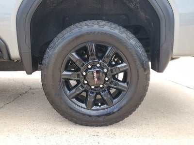 2025 GMC Sierra 2500HD 4WD Crew Cab Standard Bed AT4