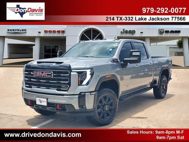 2025 GMC Sierra 2500HD 4WD Crew Cab Standard Bed AT4