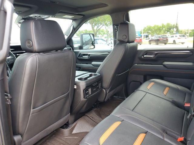 2025 GMC Sierra 2500HD 4WD Crew Cab Standard Bed AT4
