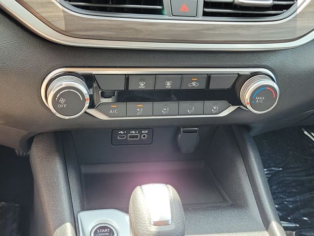 2025 Nissan Altima SV FWD