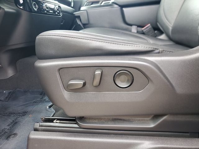 2024 GMC Sierra 1500 4WD Crew Cab Short Box SLT