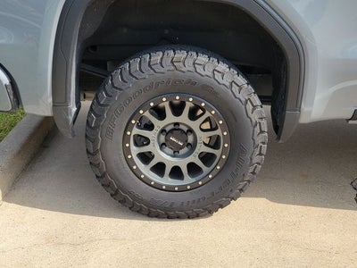 2024 GMC Sierra 1500 4WD Crew Cab Short Box AT4