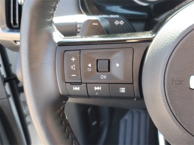 2025 Nissan Pathfinder SL FWD