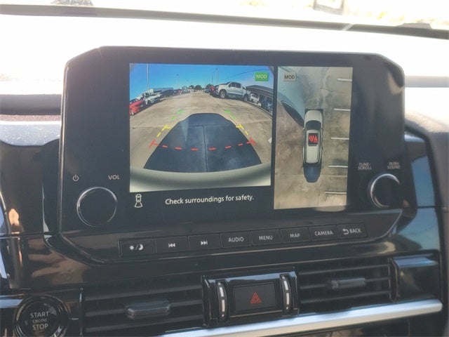 2025 Nissan Pathfinder SL FWD