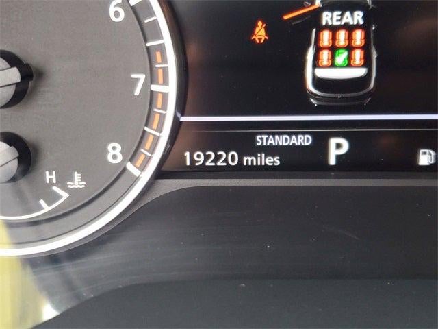 2025 Nissan Pathfinder SL FWD