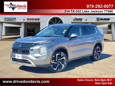 2024 Mitsubishi Outlander Base