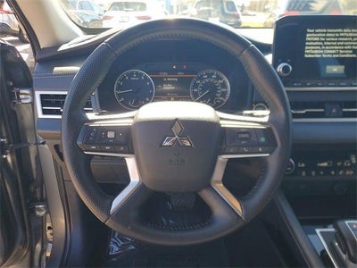 2024 Mitsubishi Outlander Base