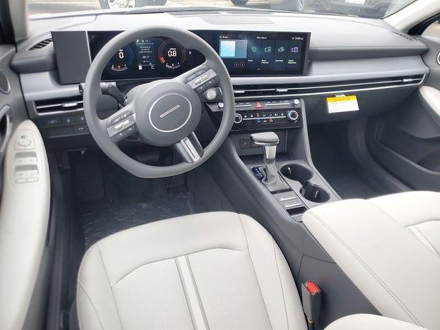 2025 Hyundai SONATA SE