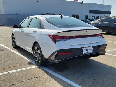2025 Hyundai ELANTRA SEL Sport