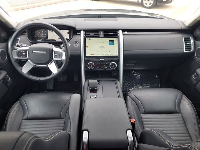2024 Land Rover Discovery P300 S