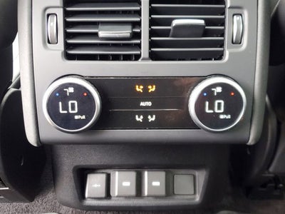 2024 Land Rover Discovery P300 S