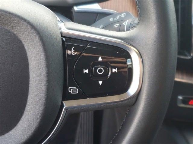 2024 Volvo XC60 B5 Plus Dark Theme