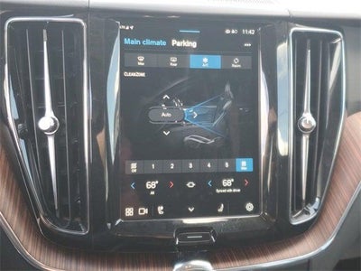 2024 Volvo XC60 B5 Plus Dark Theme